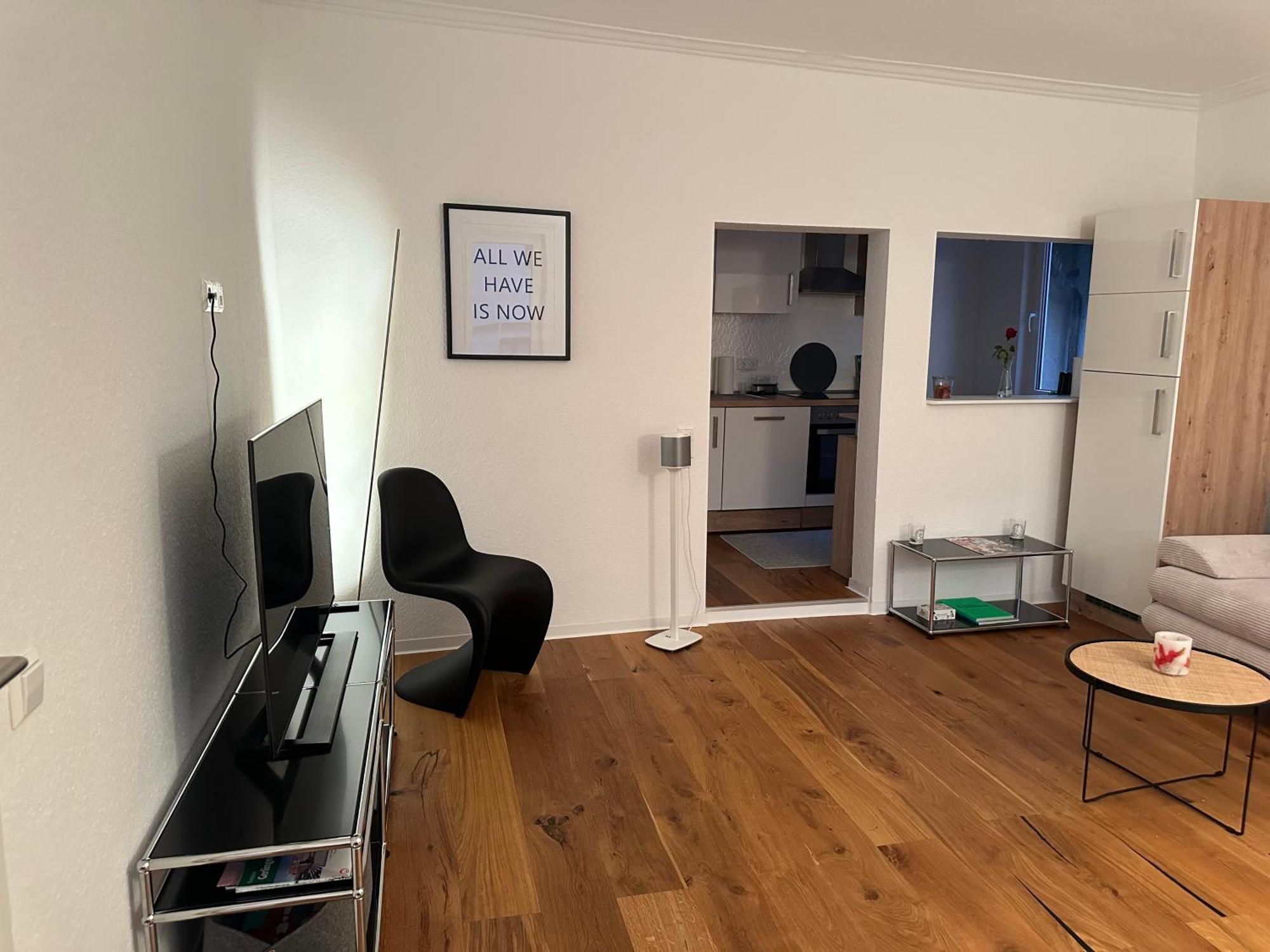 Stylisches Apartment Mit Grossem Tageslichbad Am Marktplatz Леонберг Экстерьер фото