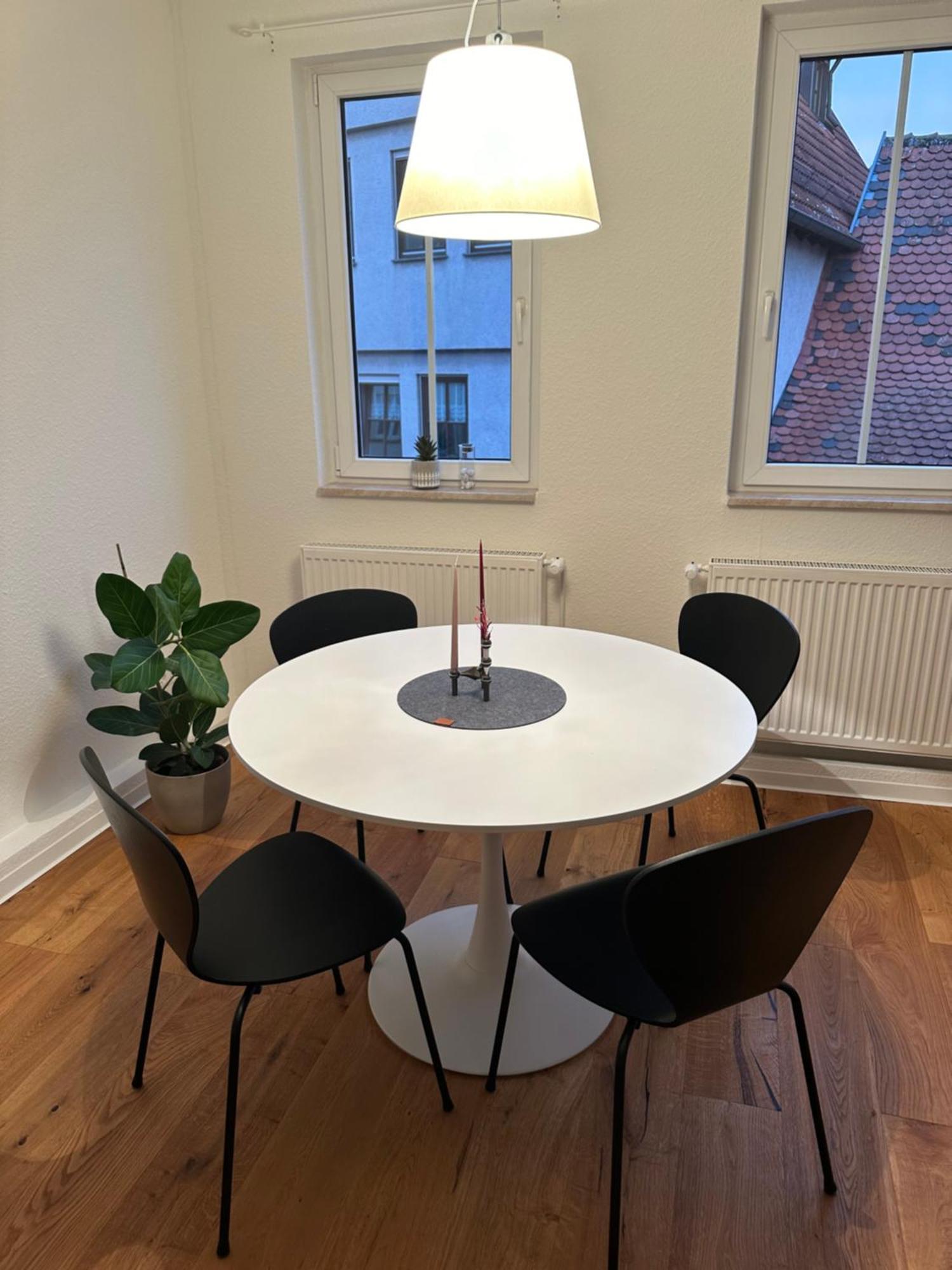 Stylisches Apartment Mit Grossem Tageslichbad Am Marktplatz Леонберг Экстерьер фото